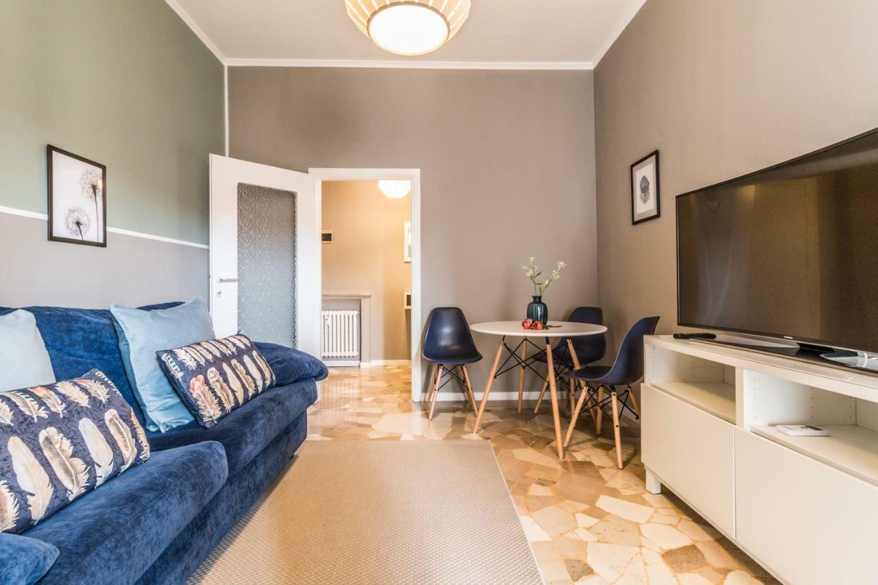 Joivy Modern 1-Bed Flat With Balcony In Portello 米兰 外观 照片